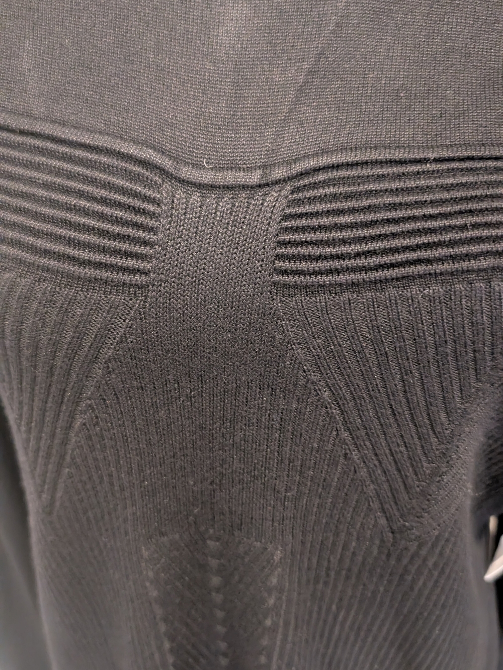 Women's Black Crew Neck Ribbed-Pattern Sweater - Picture 10 of 11